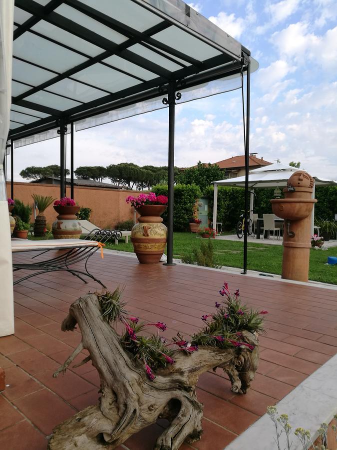 Giusy Bed And Breakfast Marina Di Carrara Eksteriør billede